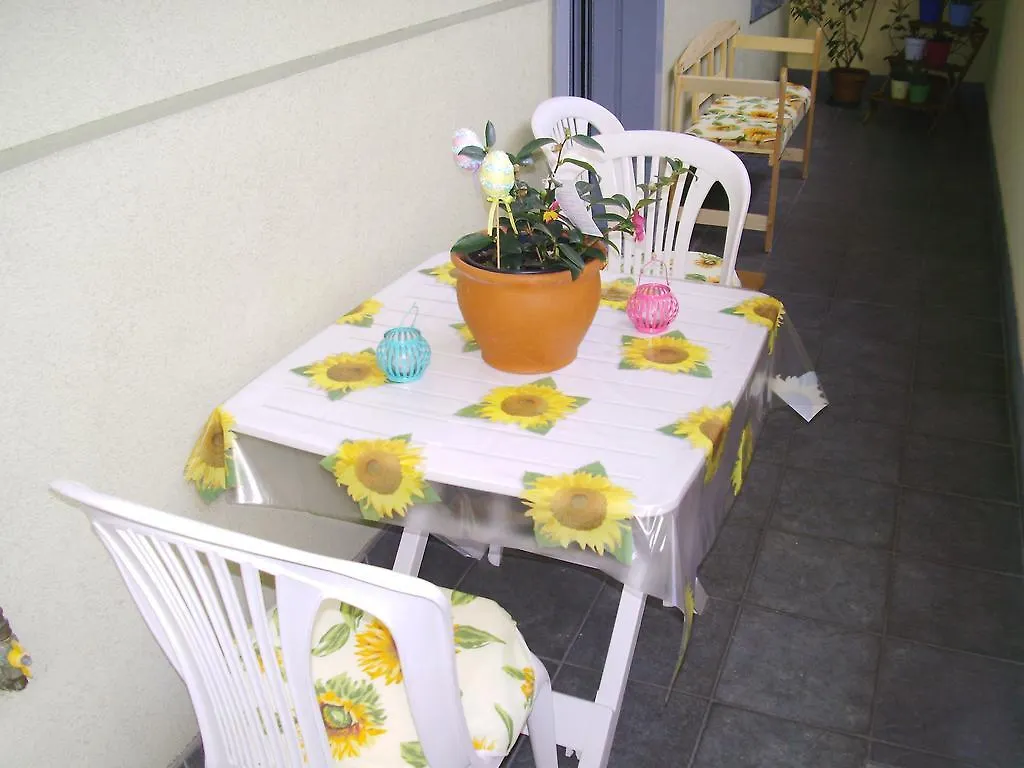 Zara Cosy & Cheap Apt - Easy Parking Διαμέρισμα Μιλάνο 0*,